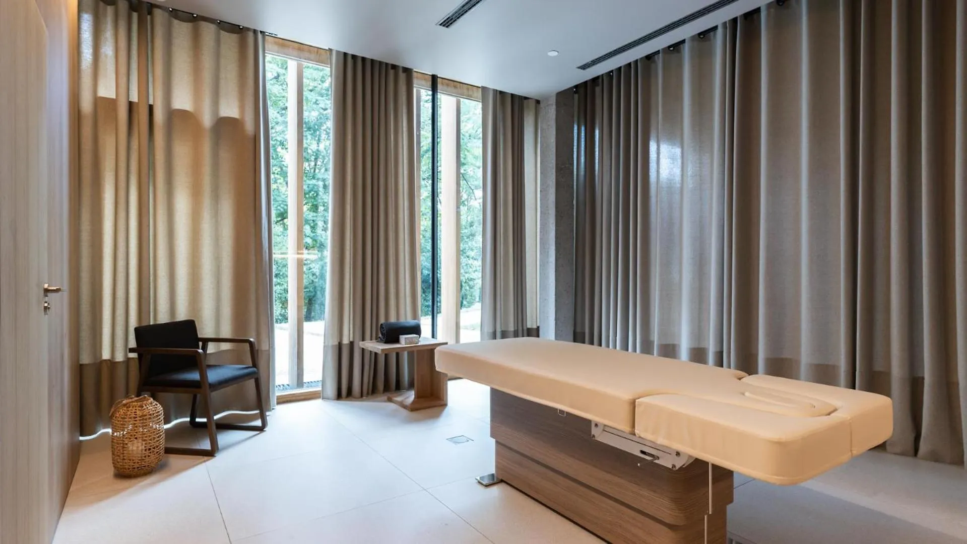 ****  Hotel Arima & Spa - Small Luxury Hotels Сан-Себастьян Испания